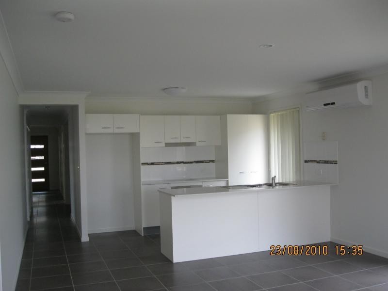 48 Sunridge Cct, Windaroo QLD 4207