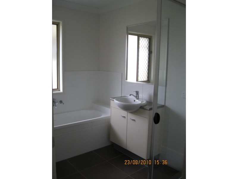 48 Sunridge Cct, Windaroo QLD 4207