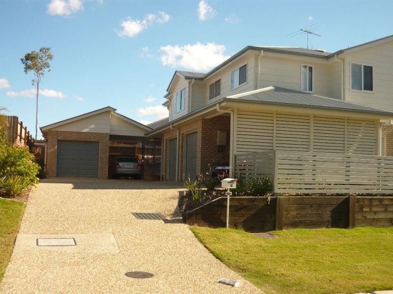 2/1 Frankland Ave, Waterford QLD 4133