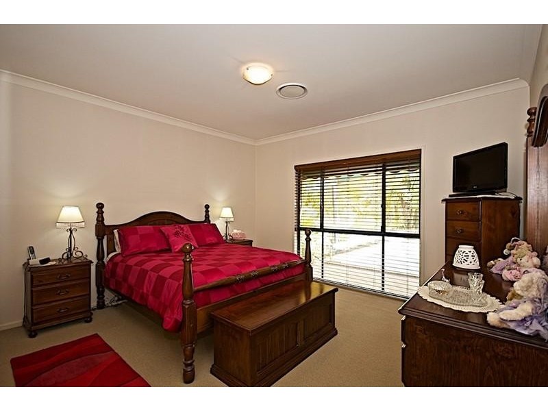 66 Christina Ryan Way, Arundel QLD 4214