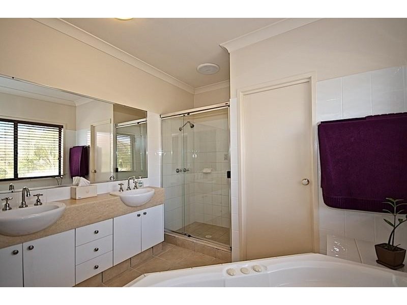 66 Christina Ryan Way, Arundel QLD 4214