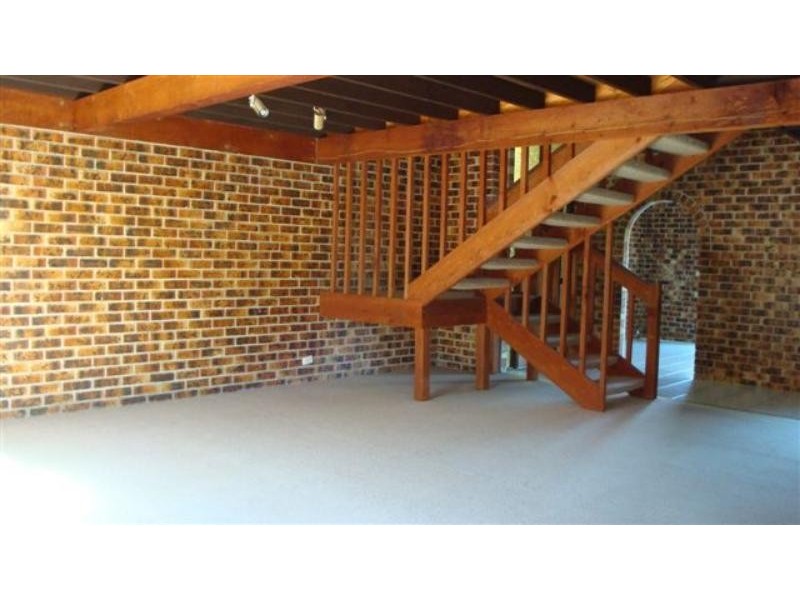 18 Bass Pl, Paradise Point QLD 4216