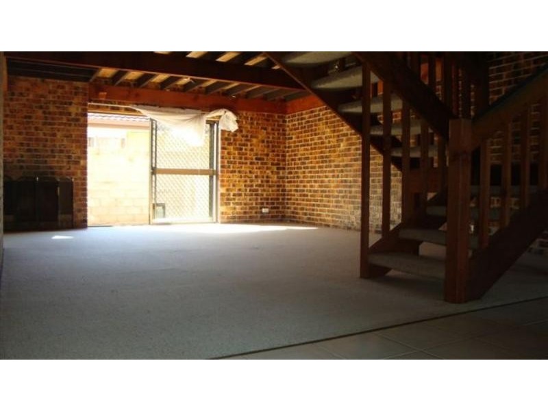 18 Bass Pl, Paradise Point QLD 4216