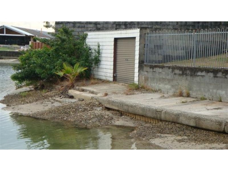 18 Bass Pl, Paradise Point QLD 4216