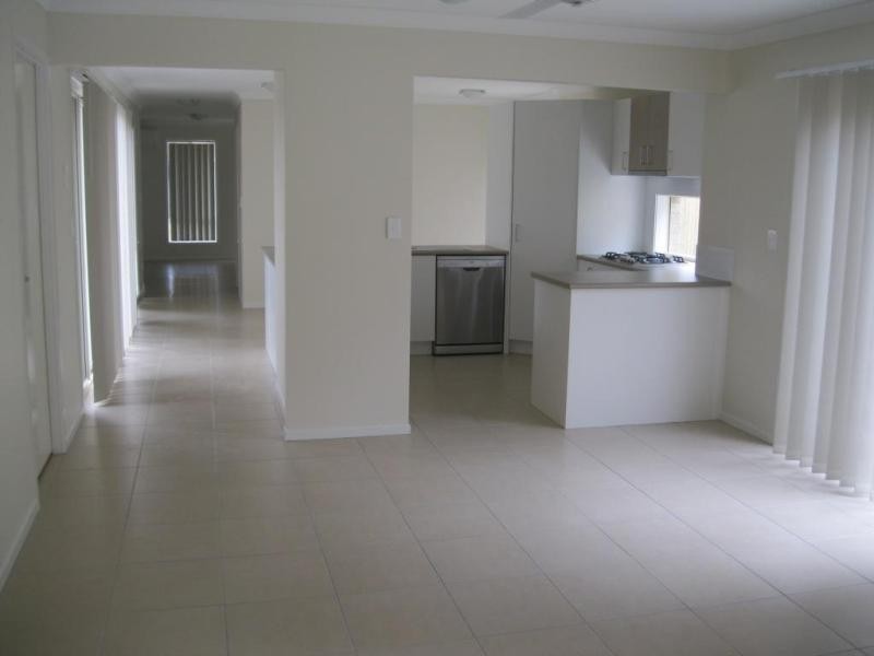 7 Kelly Ave, Coomera QLD 4209