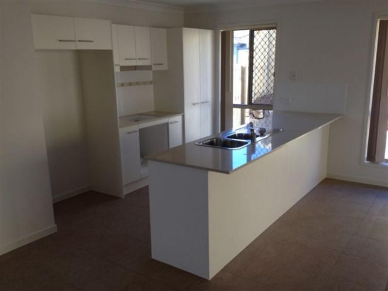 2 Zinc St, Pimpama QLD 4209