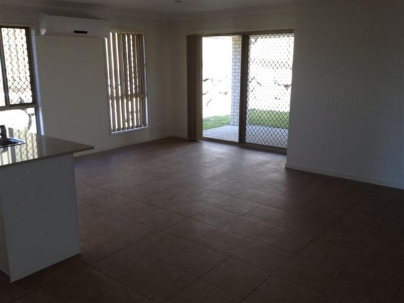 2 Zinc St, Pimpama QLD 4209