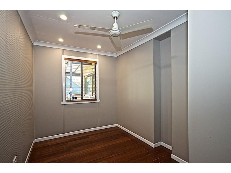 6 Chirn Lane, Labrador QLD 4215