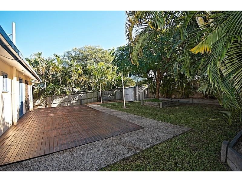 6 Chirn Lane, Labrador QLD 4215