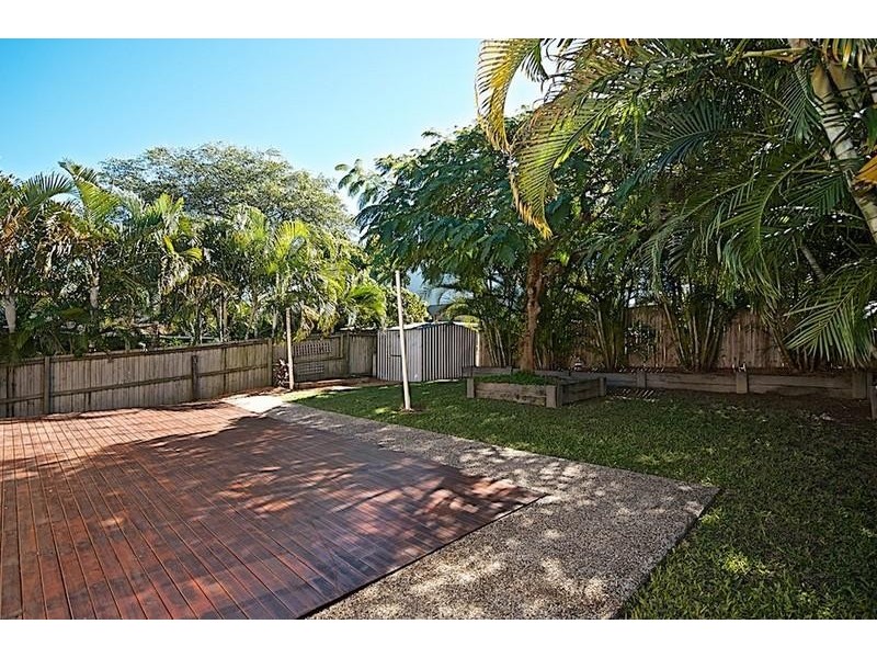 6 Chirn Lane, Labrador QLD 4215