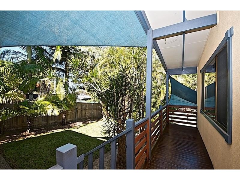 6 Chirn Lane, Labrador QLD 4215