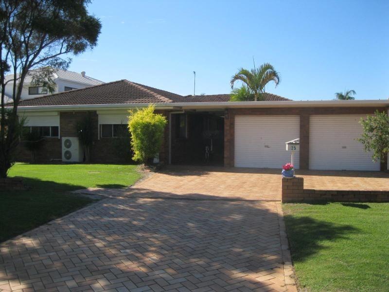 25 O’Grady Dr, Paradise Point QLD 4216