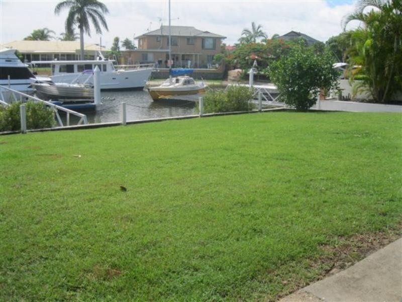 25 O’Grady Dr, Paradise Point QLD 4216