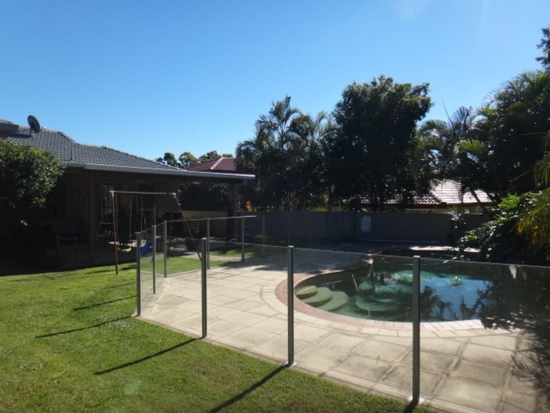 11 Fitzalan  Cct, Arundel QLD 4214