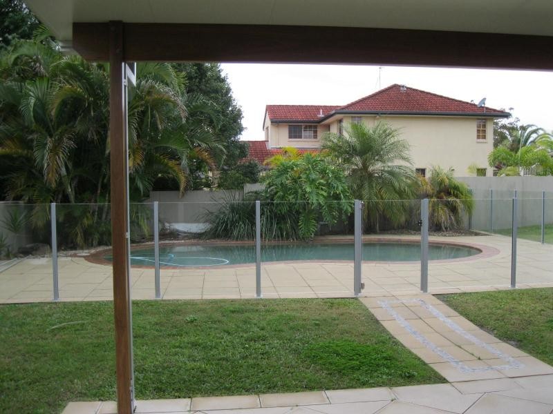 11 Fitzalan  Cct, Arundel QLD 4214