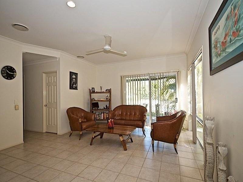 1 Delonix Ct, Arundel QLD 4214