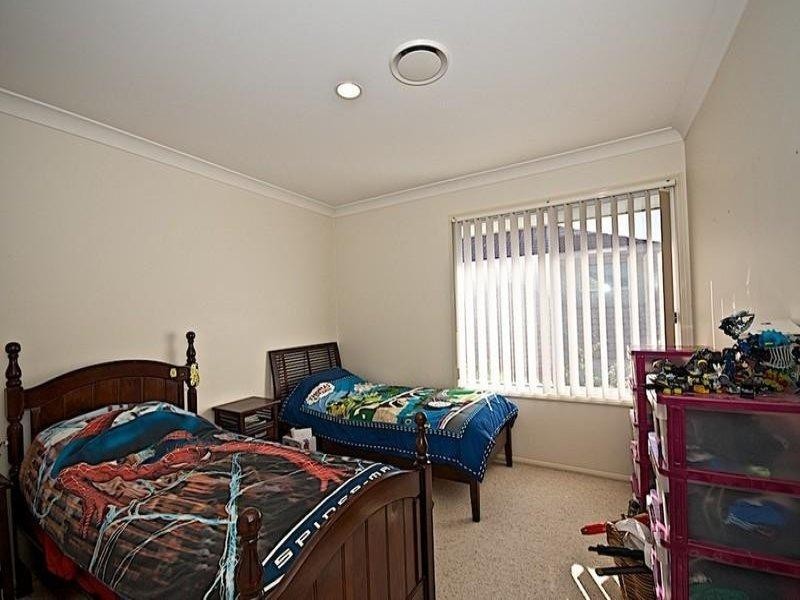 1 Delonix Ct, Arundel QLD 4214