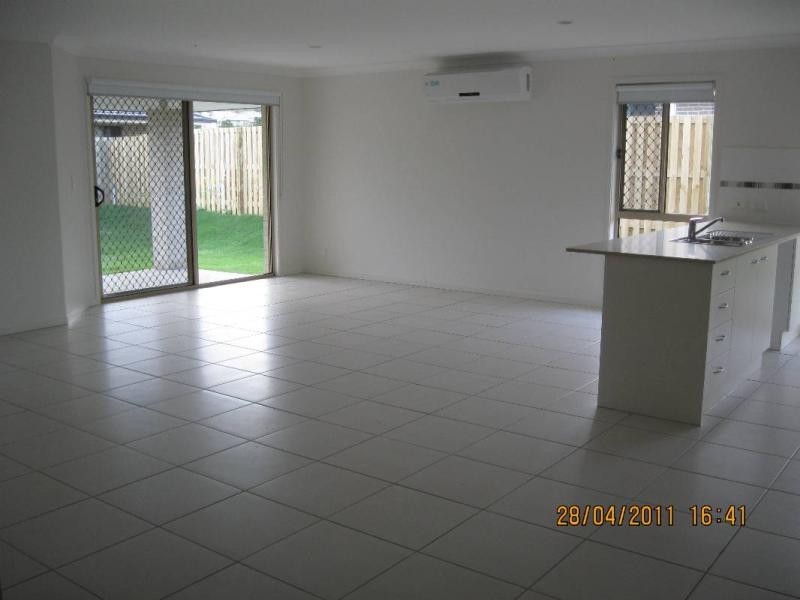 22 Breezeway Dr, Windaroo QLD 4207