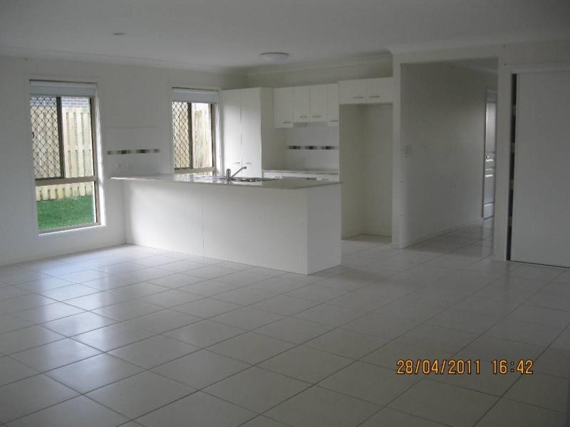 22 Breezeway Dr, Windaroo QLD 4207