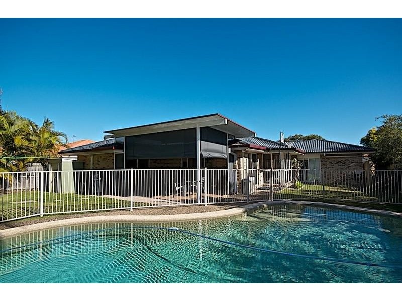 18 Forest Hills Ct, Parkwood QLD 4214