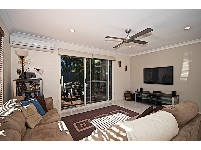 18 Forest Hills Ct, Parkwood QLD 4214