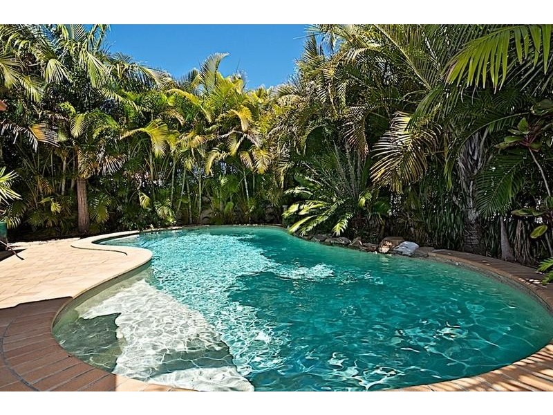 72 Arun Dr, Arundel QLD 4214