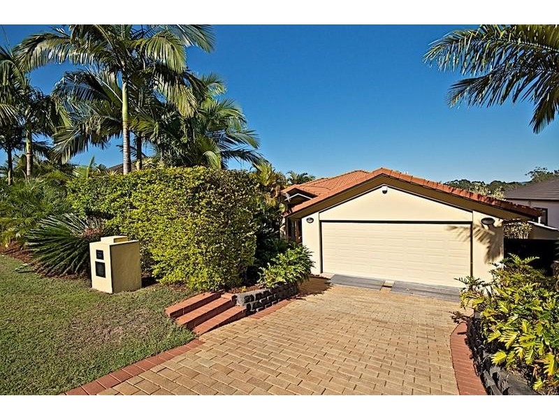 72 Arun Dr, Arundel QLD 4214