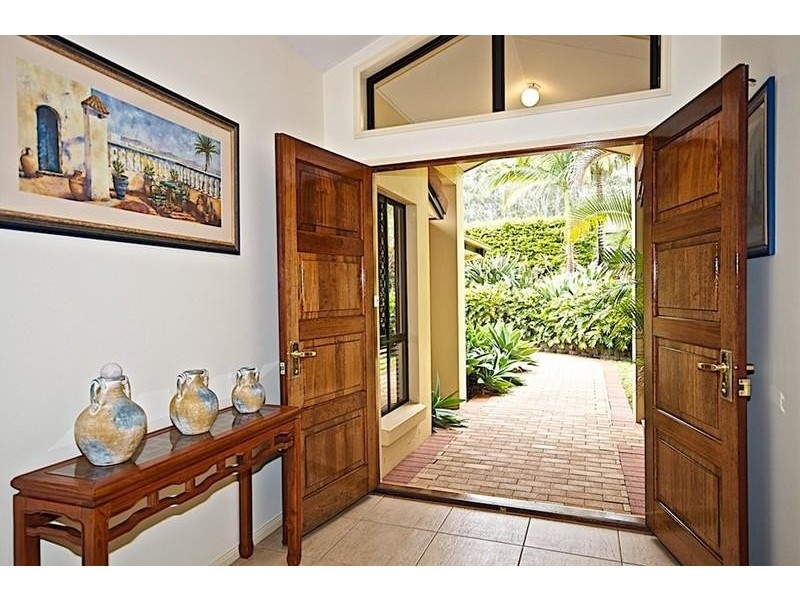 72 Arun Dr, Arundel QLD 4214