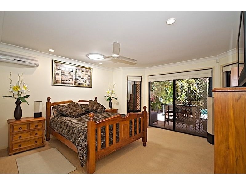 72 Arun Dr, Arundel QLD 4214