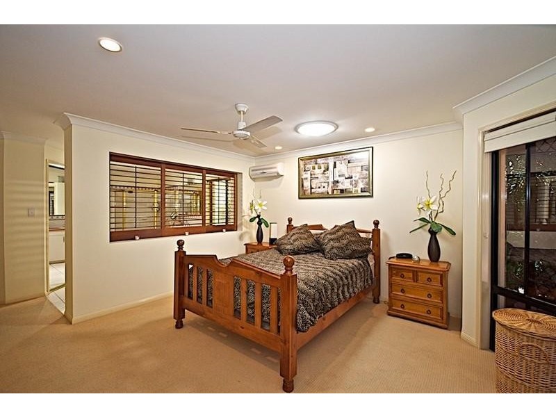 72 Arun Dr, Arundel QLD 4214