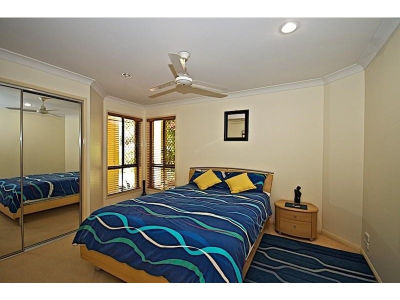 72 Arun Dr, Arundel QLD 4214
