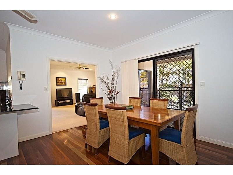 3 Adeliza Ct, Arundel QLD 4214