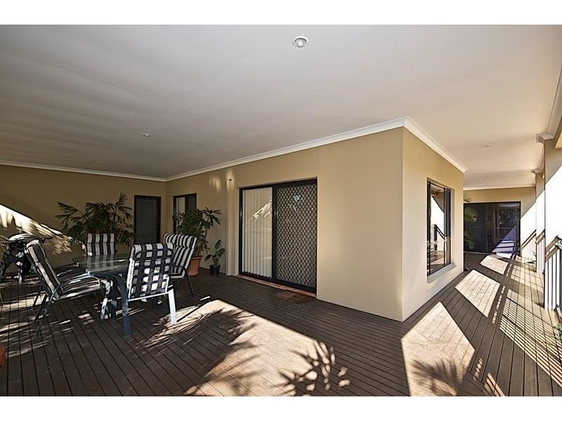 3 Adeliza Ct, Arundel QLD 4214