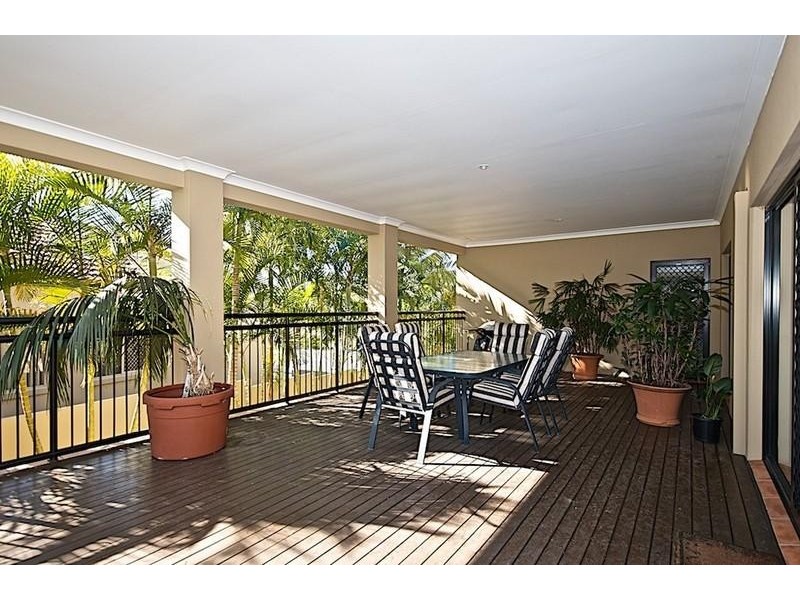 3 Adeliza Ct, Arundel QLD 4214