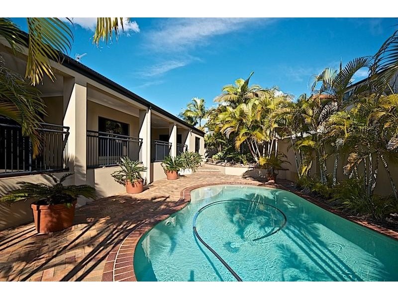 3 Adeliza Ct, Arundel QLD 4214