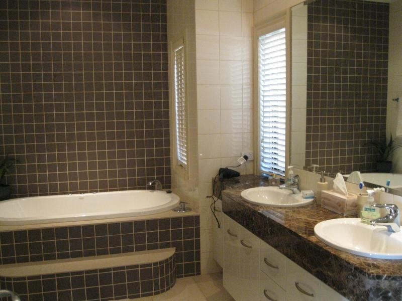 35 The Peninsula 0, Sovereign Islands QLD 4216