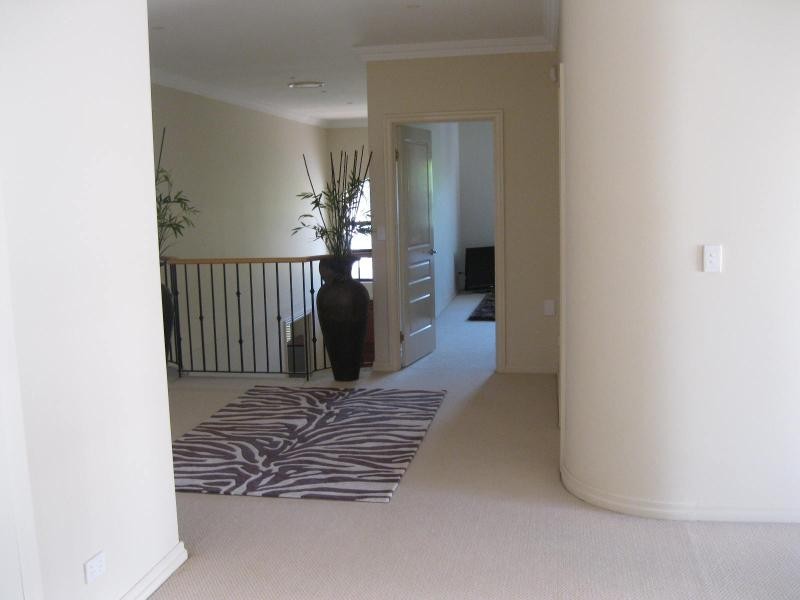 35 The Peninsula 0, Sovereign Islands QLD 4216