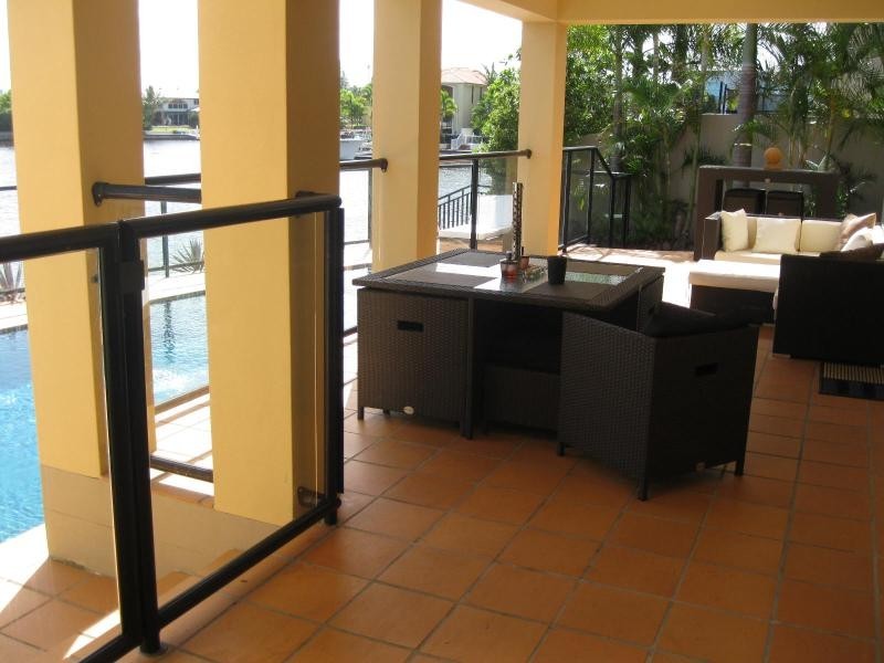 35 The Peninsula 0, Sovereign Islands QLD 4216