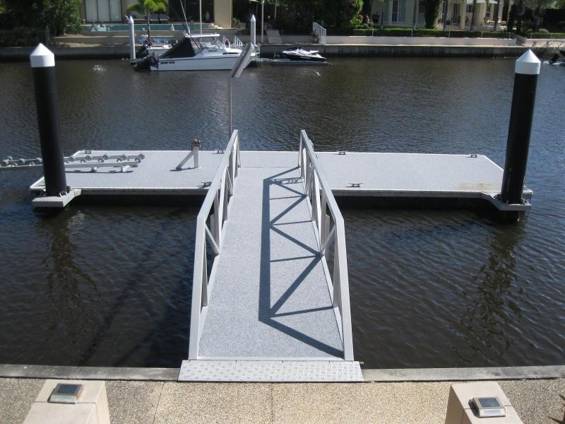 35 The Peninsula 0, Sovereign Islands QLD 4216