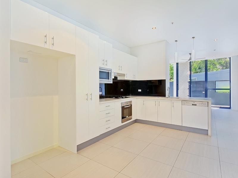 403/2 Aqua  St, Southport QLD 4215