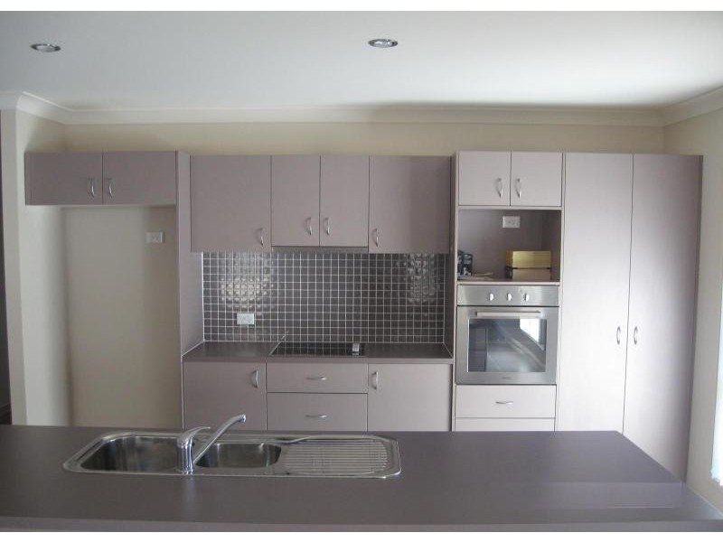 36 Sanctuary Pkwy, Waterford QLD 4133