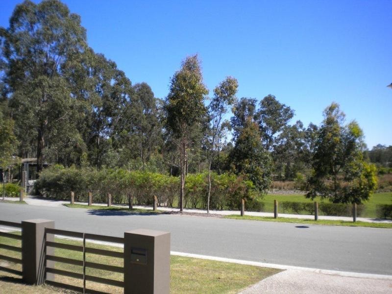 36 Sanctuary Pkwy, Waterford QLD 4133