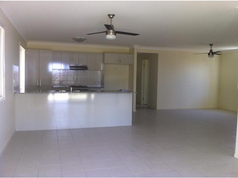 17/18-22 Maywood St, Loganlea QLD 4131