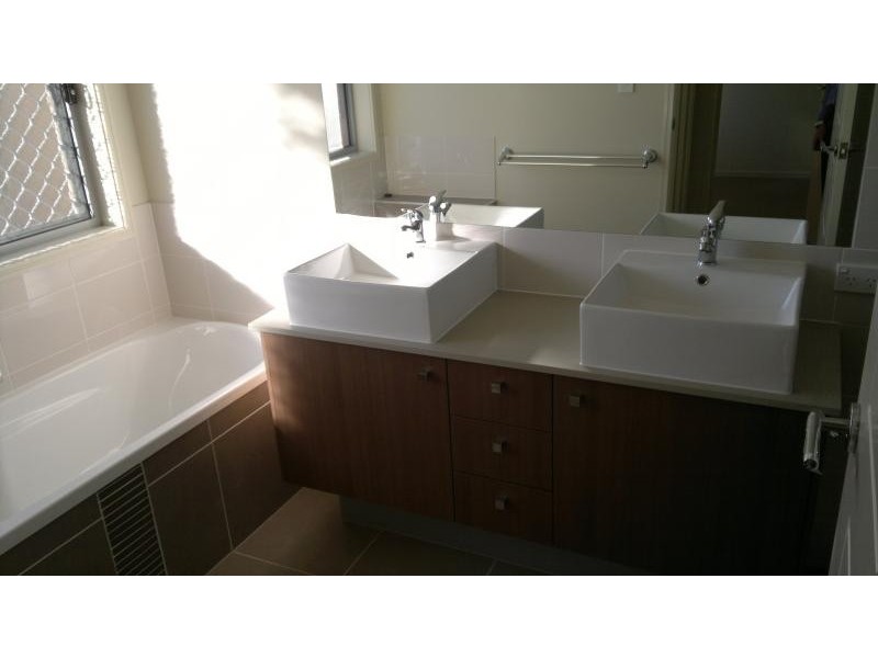 5 Gizelle St, Caboolture QLD 4510