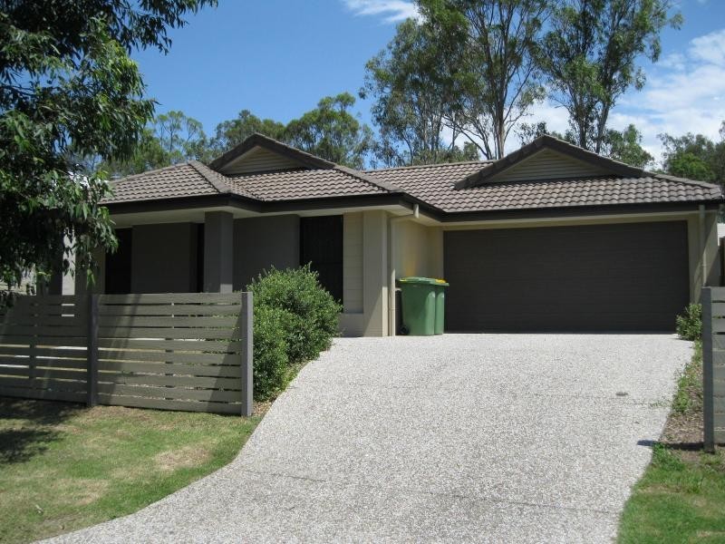8 Sanctuary Pkwy, Waterford QLD 4133