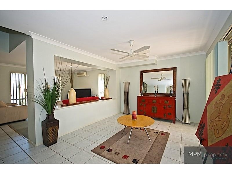 87 Tiger Dr, Arundel QLD 4214