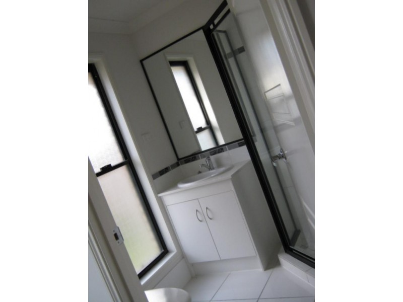 2/49 Jasmine Cct, Ormeau QLD 4208