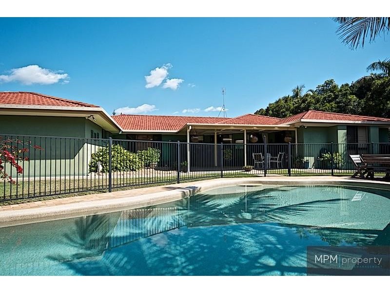 16 Petworth Ct, Arundel QLD 4214