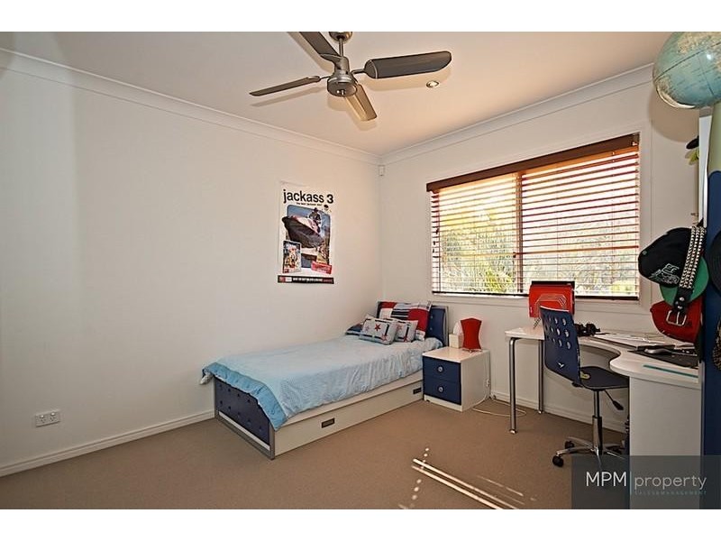 20 Hazel Ct, Arundel QLD 4214