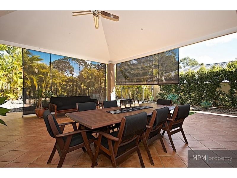 20 Hazel Ct, Arundel QLD 4214